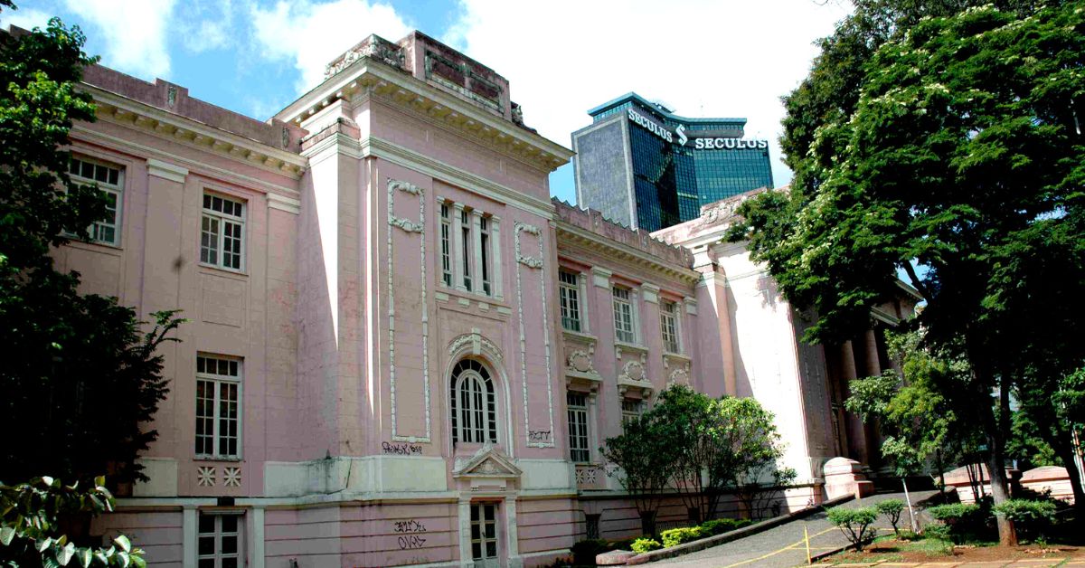 Modernos Eternos BH ressignifica Instituto de Educação