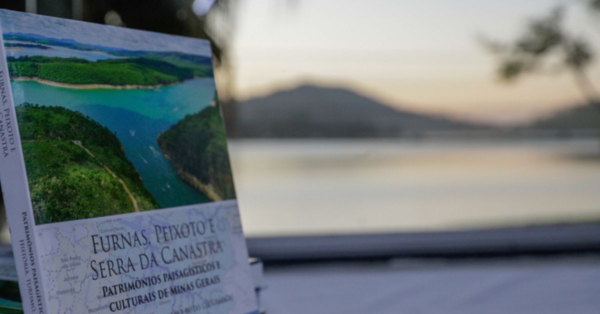 Livro que promove destinos turísticos de Furnas, Peixoto e Serra da Canastra é lançado em Capitólio