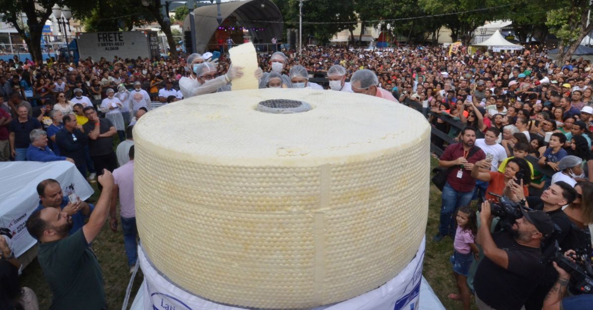 Minas Gerais bate novamente o recorde de maior queijo do mundo