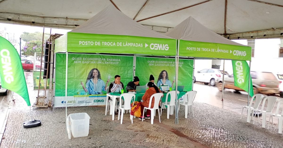 Cemig troca mais de 45 mil lâmpadas de clientes em ação itinerante pelo Estado