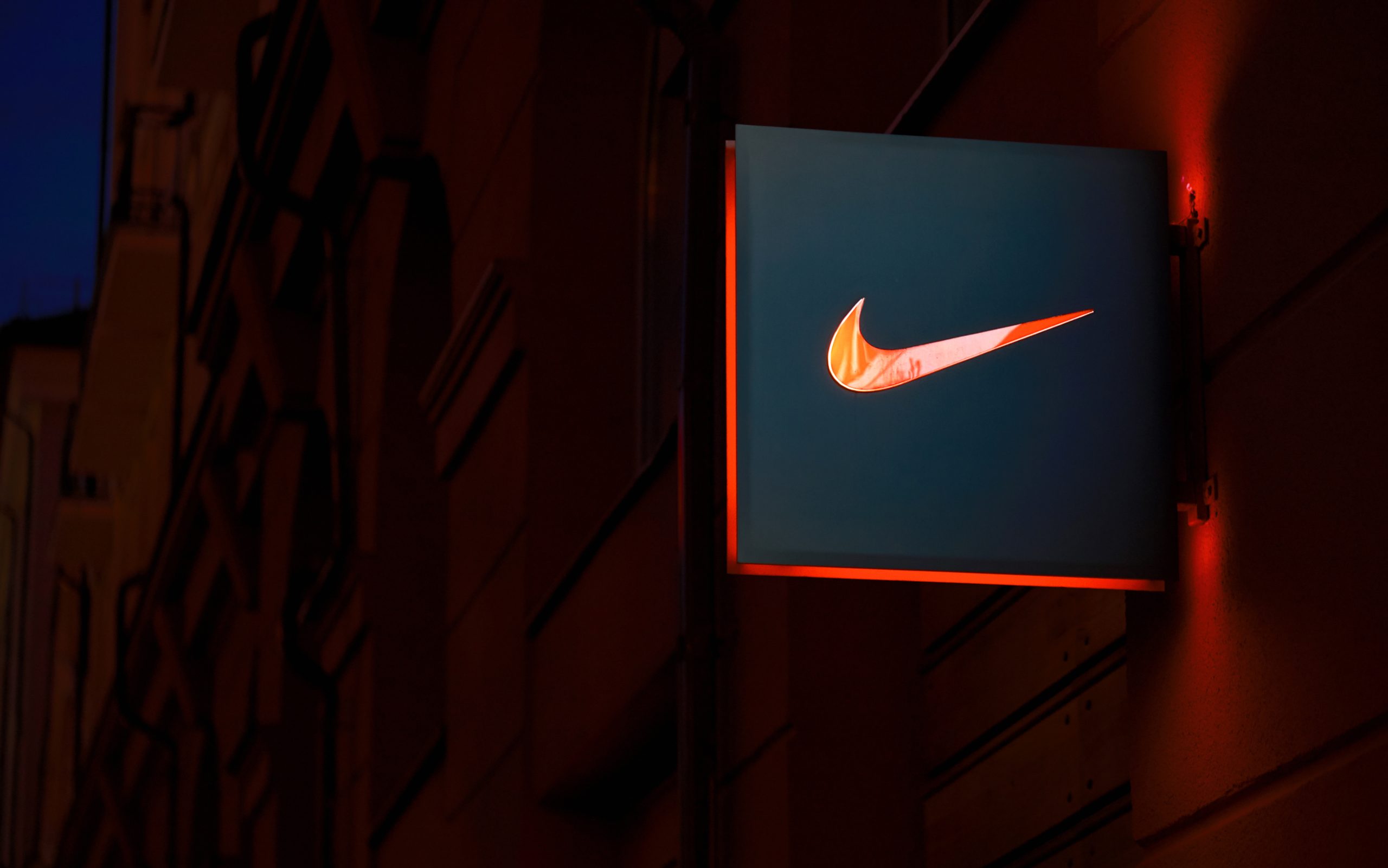 Para ‘ficar mais ágil’, Nike anuncia corte de 1.400 postos de trabalho