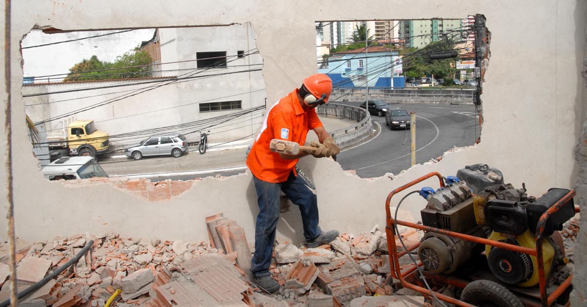 Confiança do setor de construção alcança maior nível desde fevereiro