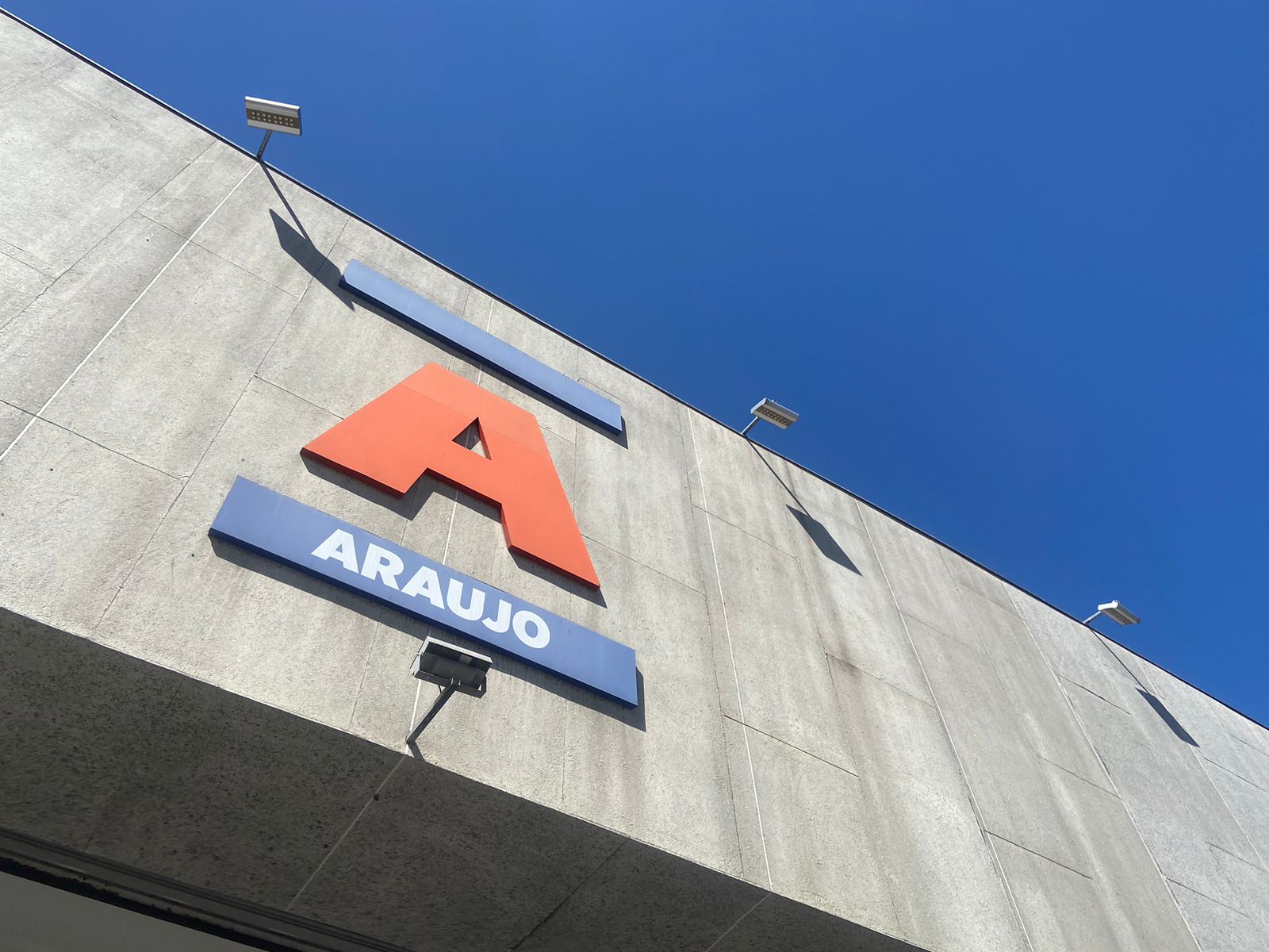 Drogaria Araujo inaugura segunda unidade em Governador Valadares