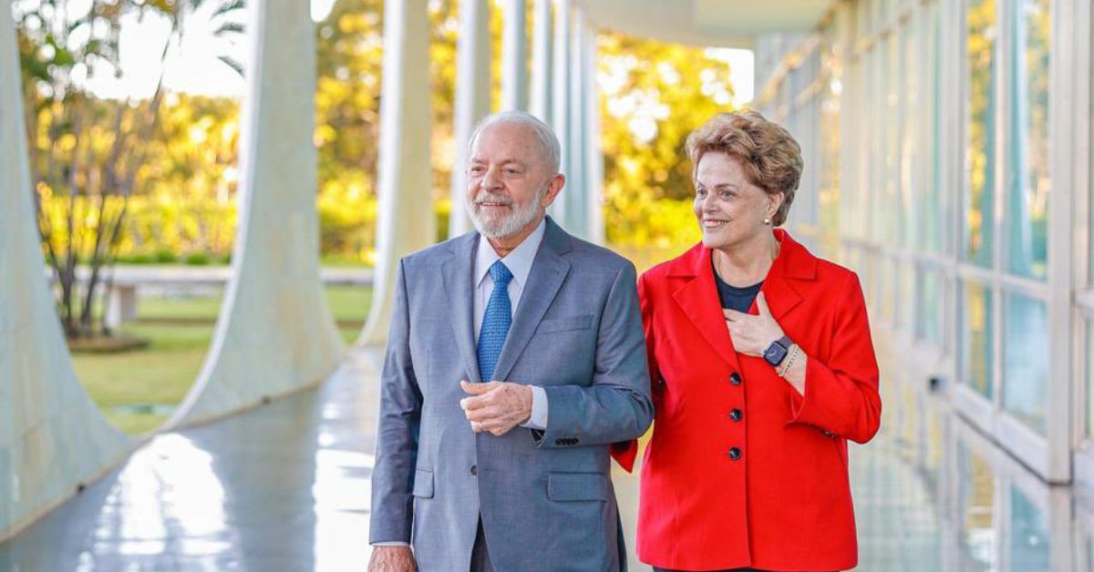 Lula recebe Dilma no Alvorada pela 1ª vez desde o impeachment