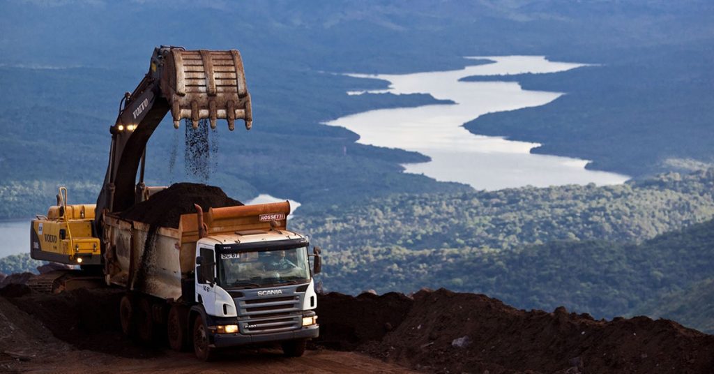 Caminhão Mineração