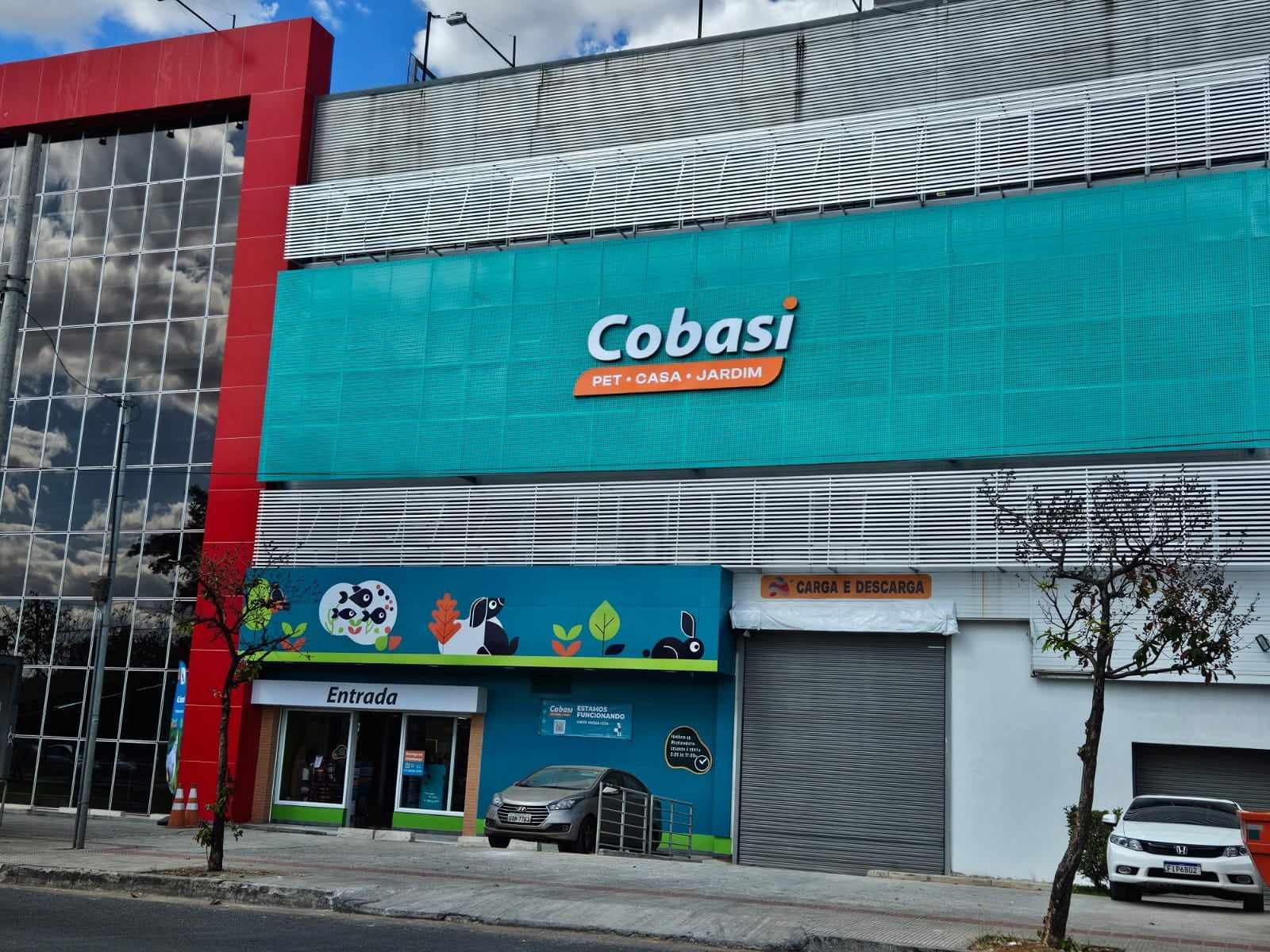 Cobasi expande presença em BH com nova loja na avenida dos Andradas