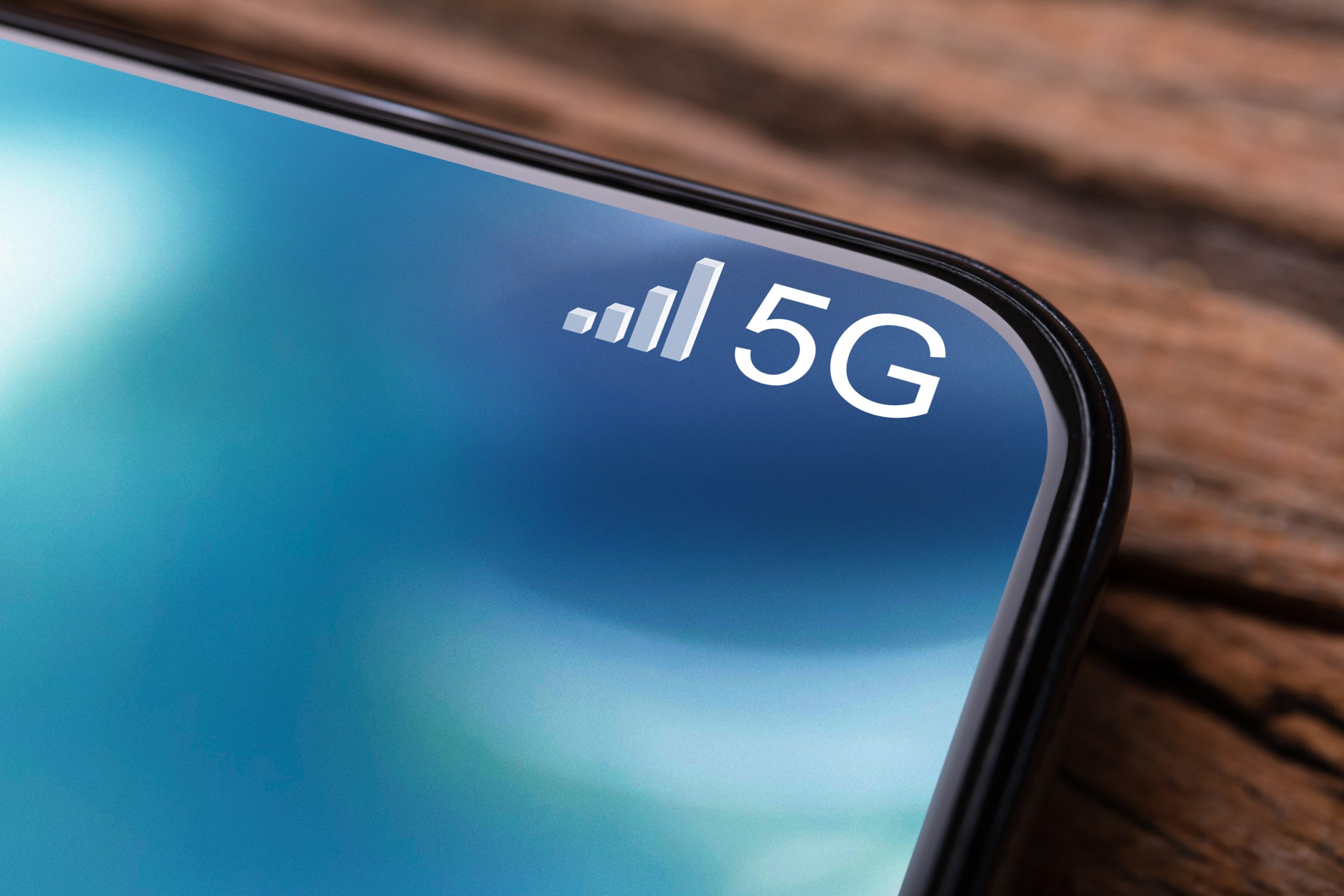 Leilão de 5G para áreas sem cobertura atrai oito interessadas, incluindo principais empresas de telecom
