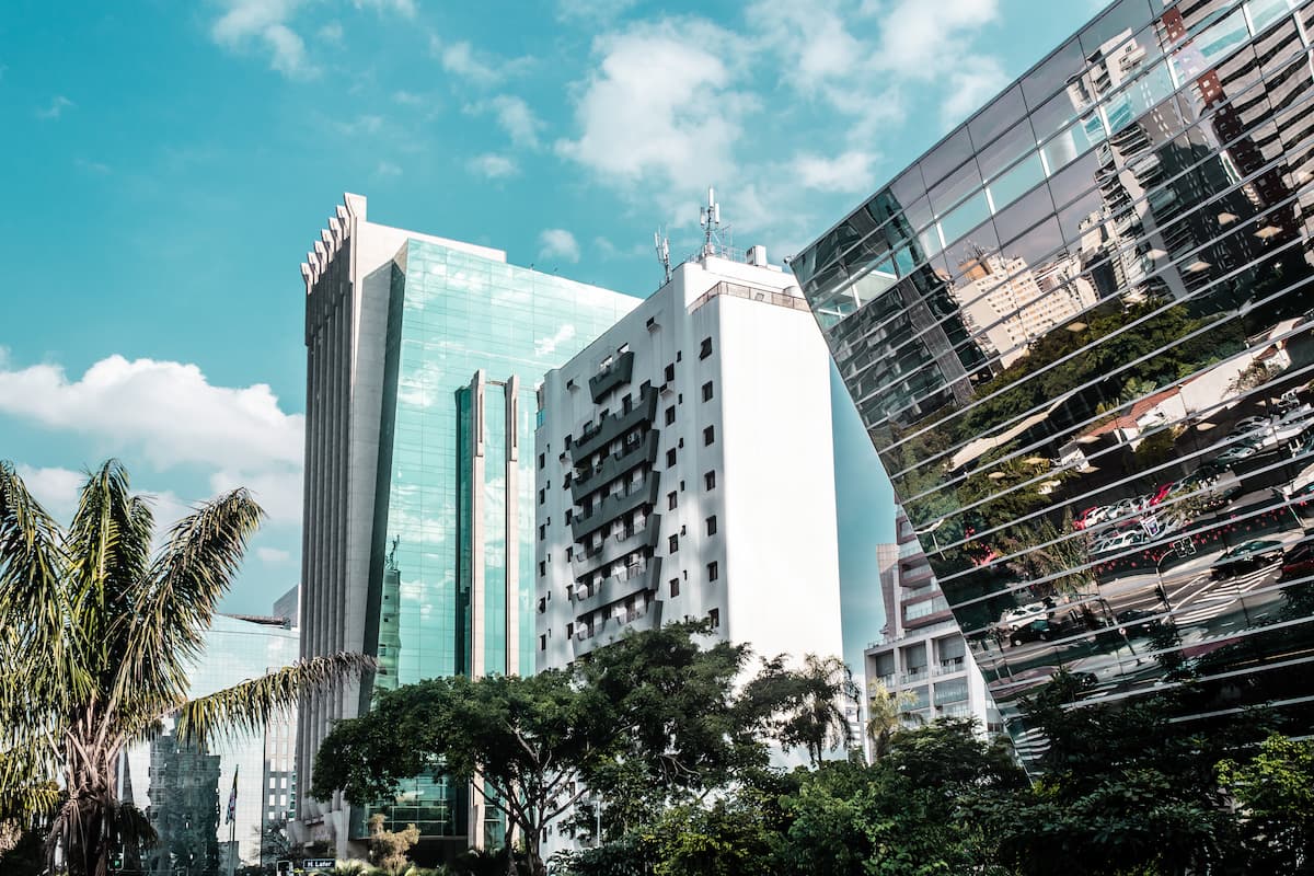 Mineira AluOk inaugura escritório na Faria Lima e expande presença no mercado imobiliário