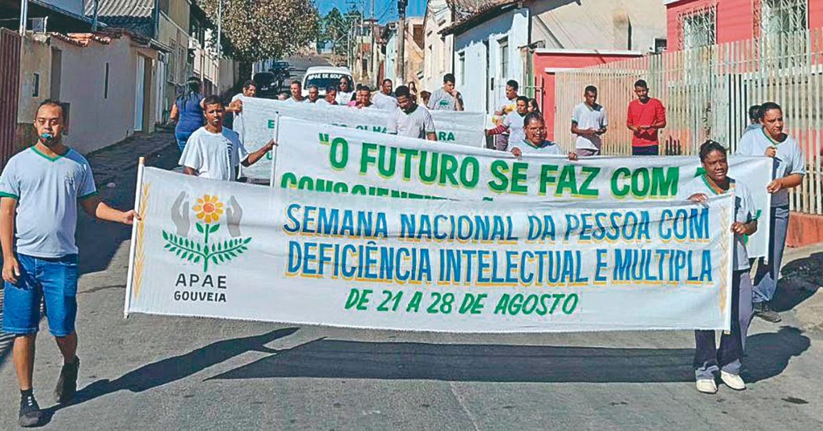 Apaes realizam ações de conscientização na Semana Nacional da Pessoa com Deficiência Intelectual Múltipla