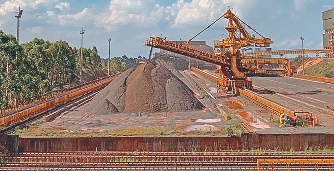 Queda nas exportações de minério de ferro para a China liga alerta para as mineradoras