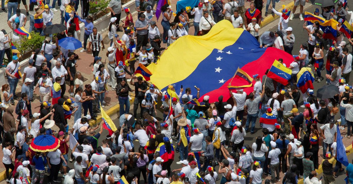 Pedido de prisão de González é preocupante e há escalada autoritária na Venezuela, diz Amorim