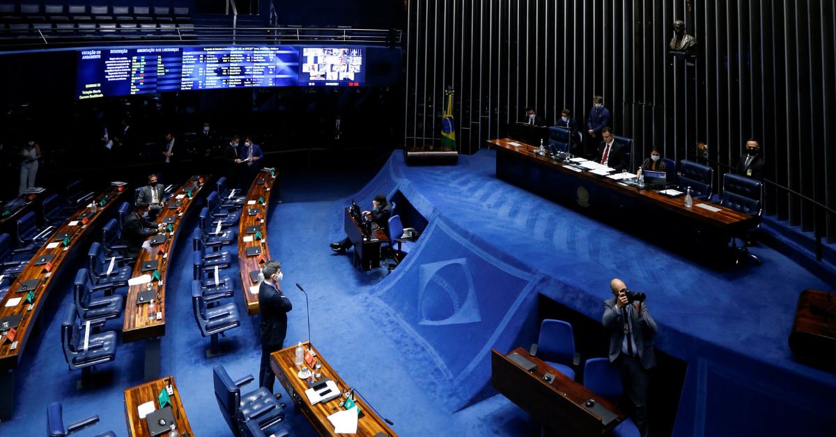 Programa de regularização de débitos não tributários avança na CCJ