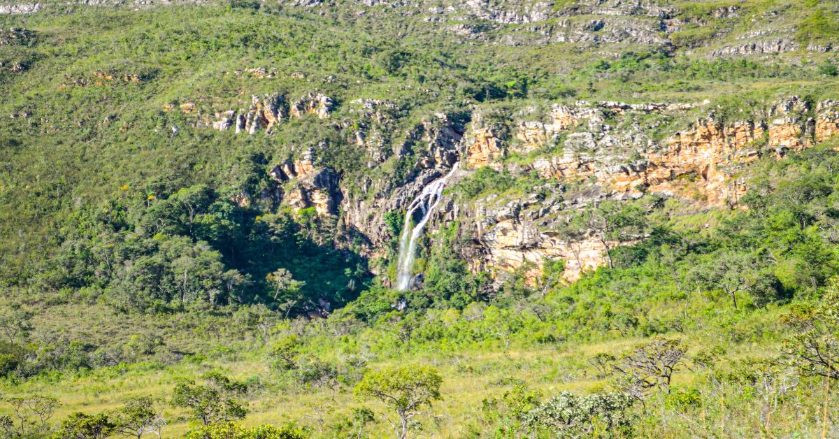 Em chamas, Serra do Cipó vai ficar fechada por tempo indeterminado 