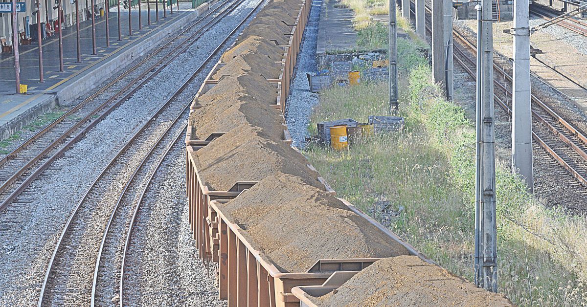 Minério de ferro vive escalada de preços com estímulos da China