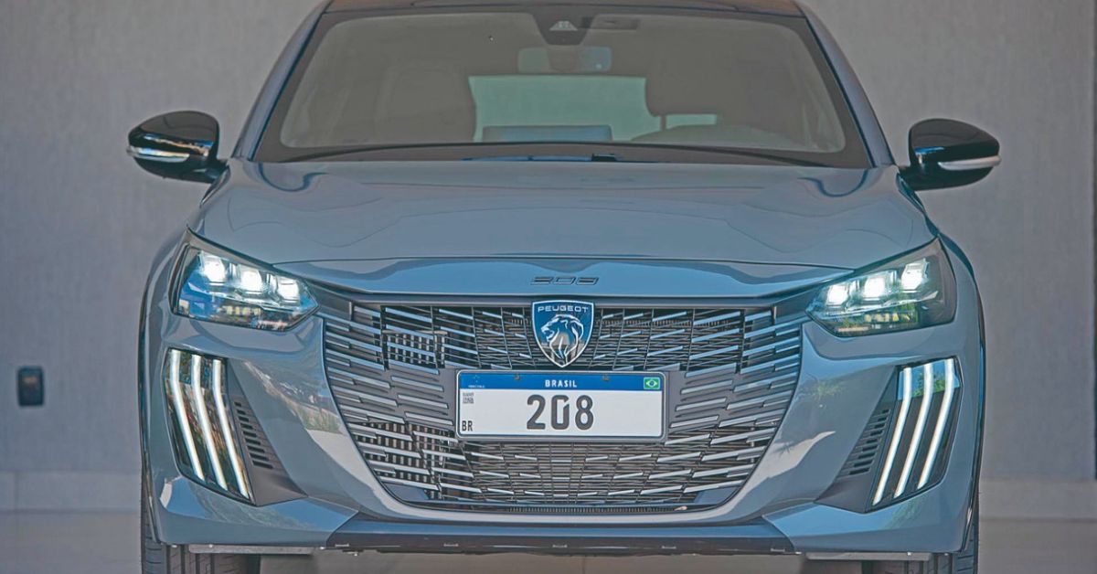 Peugeot 208 chega à linha 2025 com visual renovado