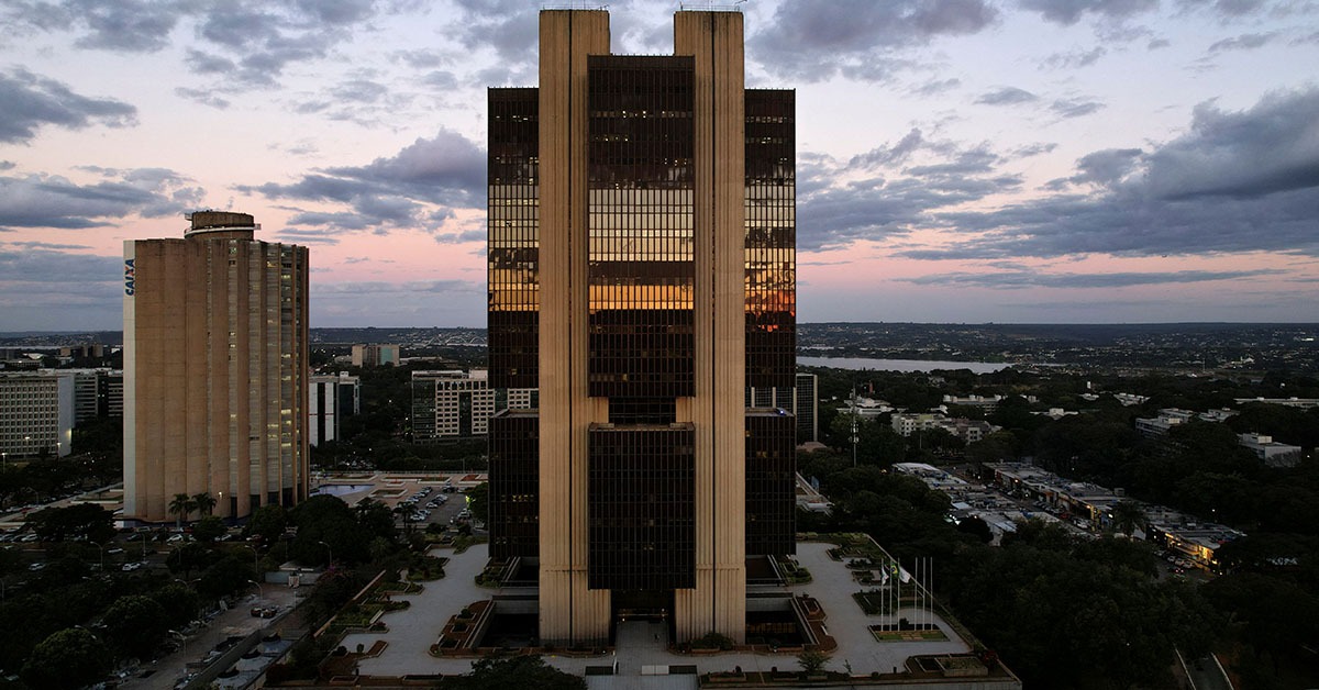 Copom eleva juros básicos da economia para 11,25% ao ano