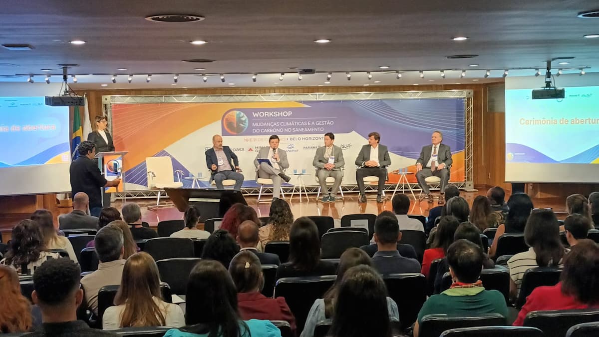 Empresários e especialistas do setor de saneamento buscam soluções para gestão de carbono