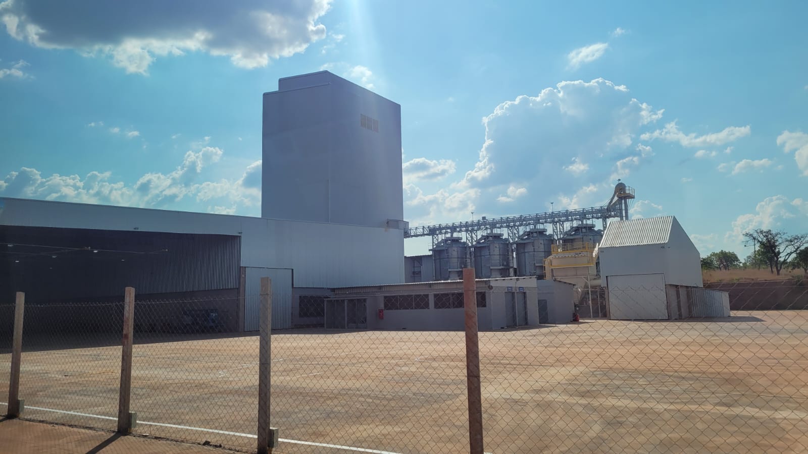 Com aportes de R$ 60 mi, fábrica de suplementos nutricionais para animais é inaugurada em Sete Lagoas