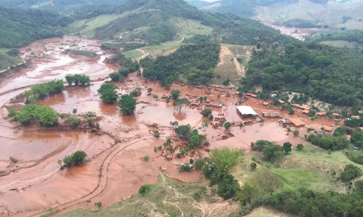 Julgamento da tragédia de Mariana na Inglaterra começa nesta segunda e deve se estender até março