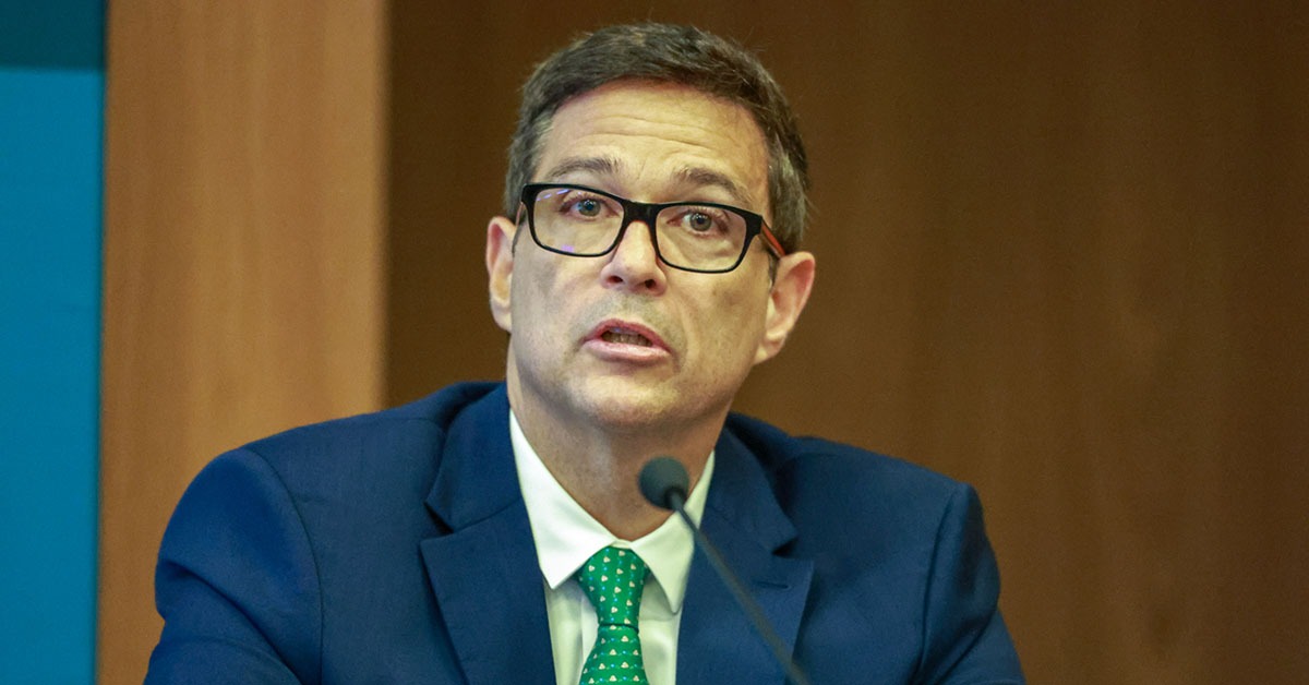 Campos Neto defende choque fiscal para manter juros baixos