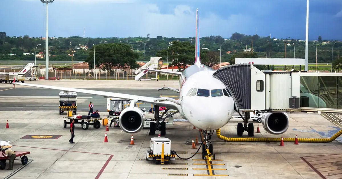 Apesar de desafios, aviação prevê retomar cenário pré-pandemia em 2025