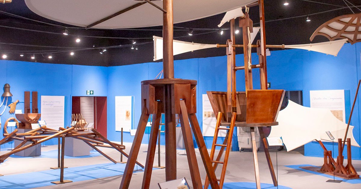 Transporte gratuito leva visitantes para exposição ‘Universo da Vinci’ no Memorial Vale