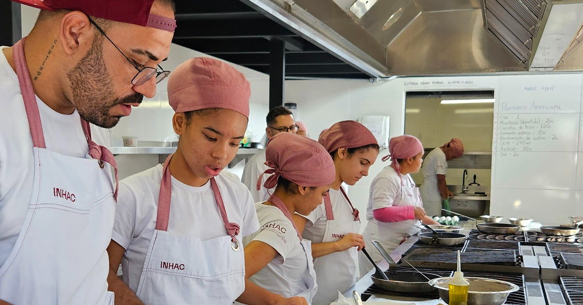 Curso de gastronomia do chef mineiro Léo Paixão está com inscrições abertas