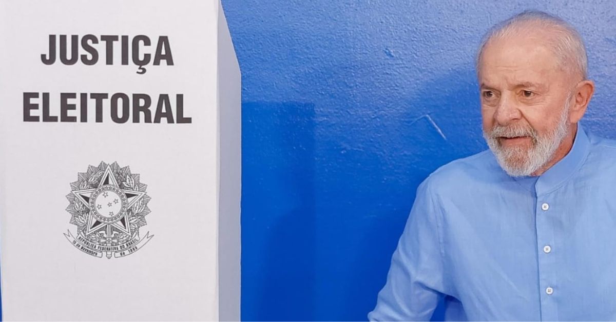 Lula vota em São Bernardo e critica mentiras e falta de compromissos de candidatos