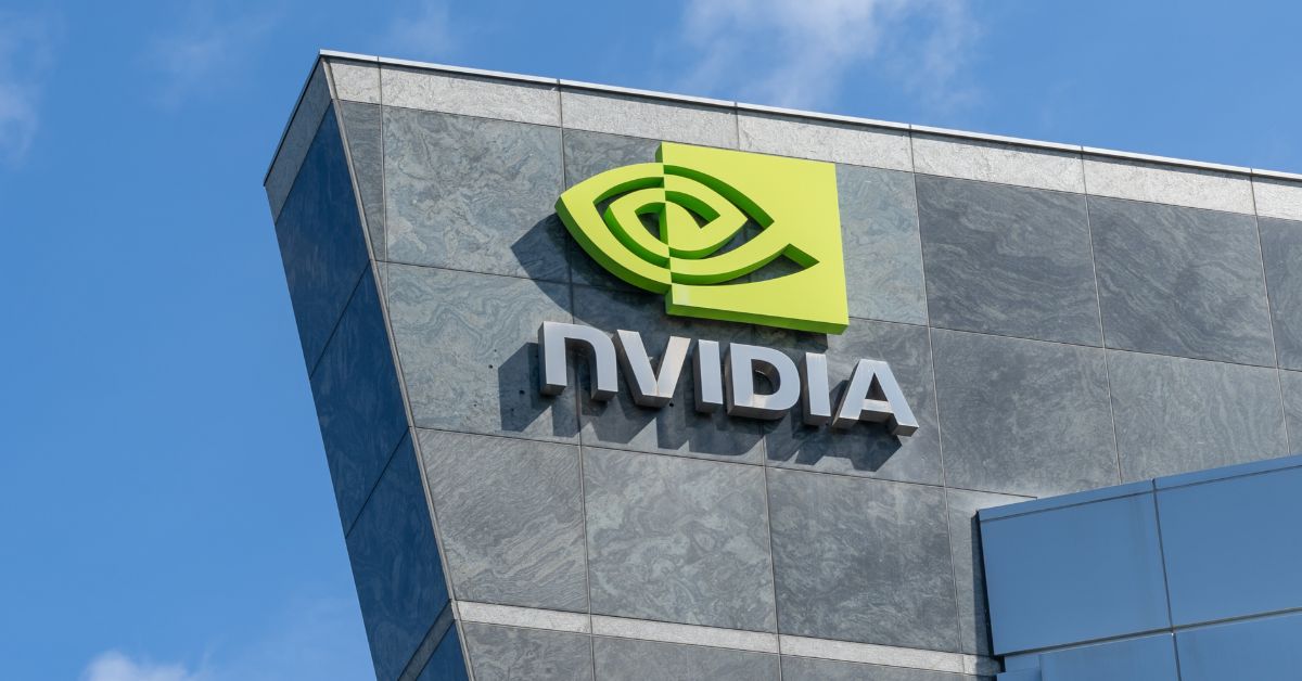 Nvidia alcança quase US$ 4 trilhões em valor de mercado, distanciando de pares do setor