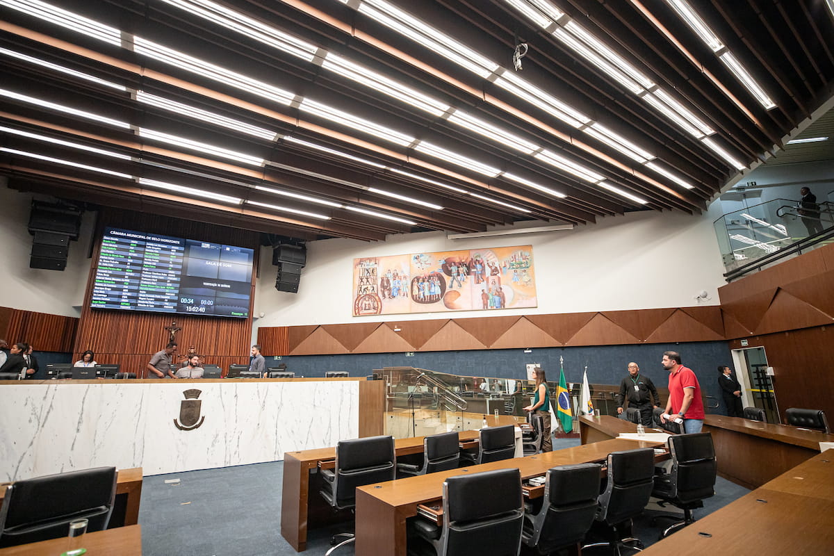 Câmara de BH aprova projeto que proíbe condenados por Lei Maria da Penha em cargos públicos