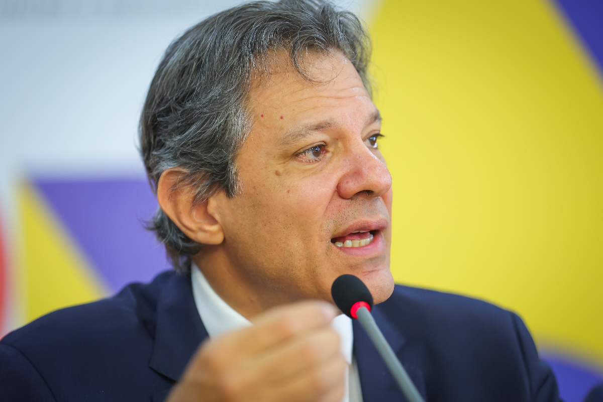 Haddad diz que Fazenda segue com mesma projeção de crescimento do PIB, após revisão do BC