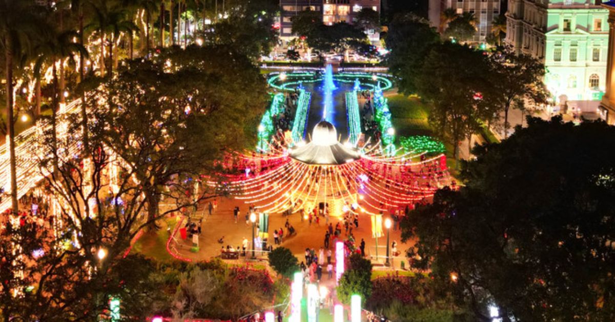Governo de Minas inaugura iluminação da Praça da Liberdade, celebrando a cultura mineira e o espírito natalino