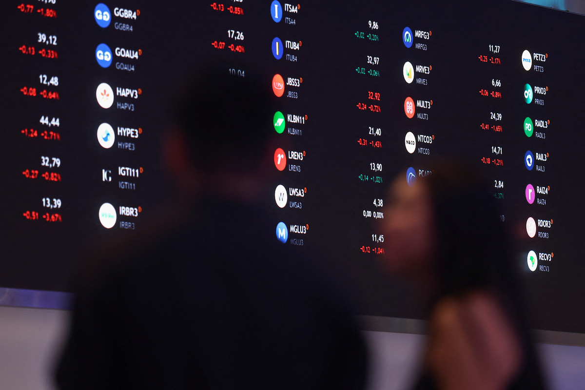 Ibovespa fecha em queda com ceticismo sobre fiscal e cautela antes de eleição nos EUA