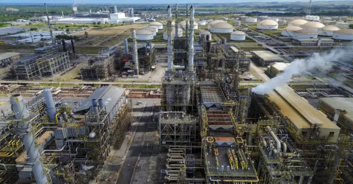 Importações de petróleo ficam de fora de novas tarifas de Trump