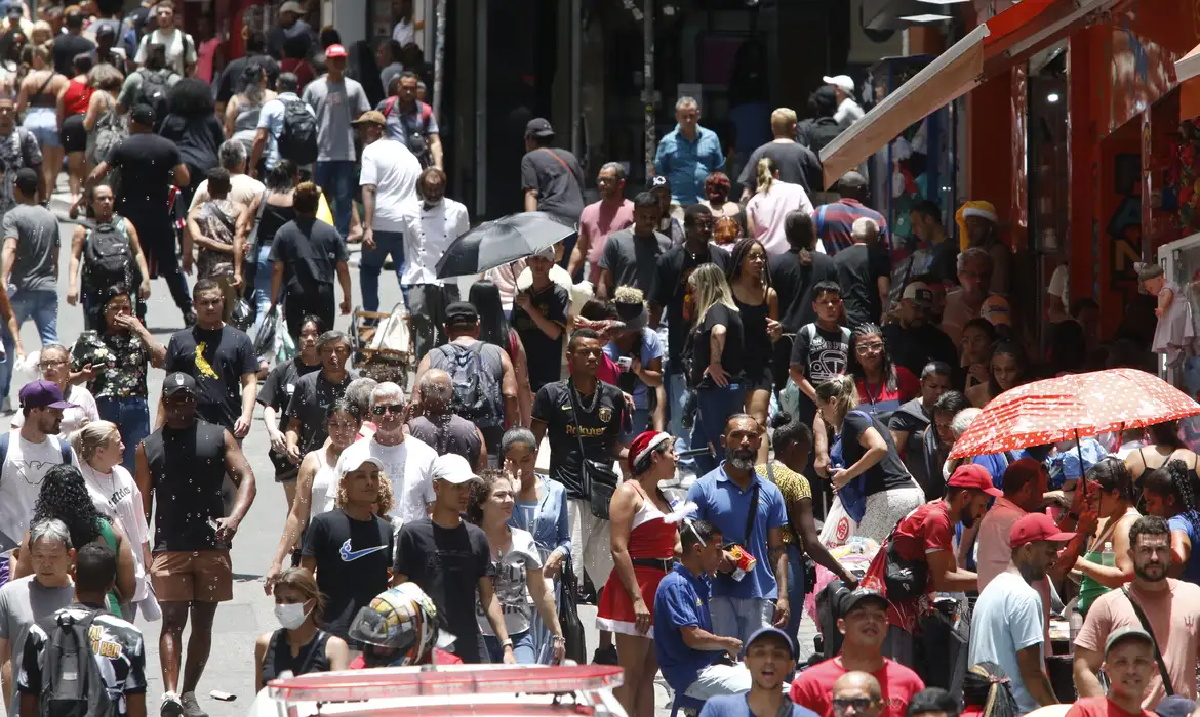 Pesquisa: 49% dos brasileiros acreditam que País vai melhorar em 2025
