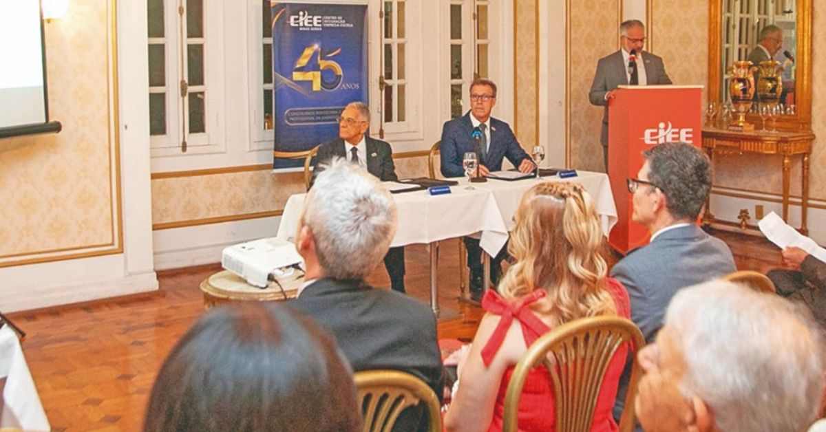 CIEE celebra 45 anos de atuação em Minas Gerais