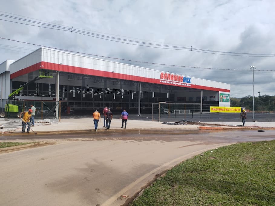 São João Nepomuceno ganha novas opções de compras com Bahamas Mix e BahaPet