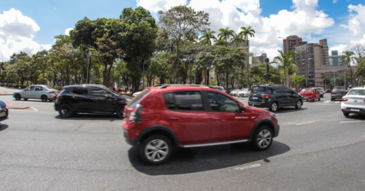 Governo de Minas encerra 2024 com mais de 7 mil transferências digitais de veículos realizadas em um mês