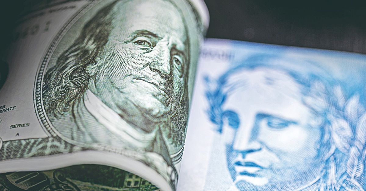 Para economistas, situação fiscal é o motivo para alta do dólar