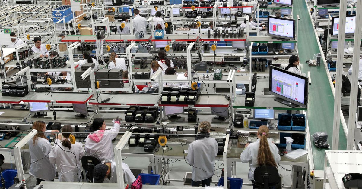 Setor eletroeletrônico cresce receita em 11% em 2024, mas desacelera em 2025, diz Abinee