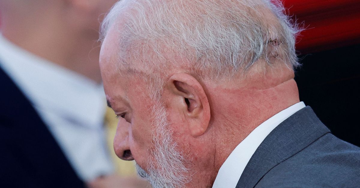 Como fica o futuro político de Lula após problemas de saúde?