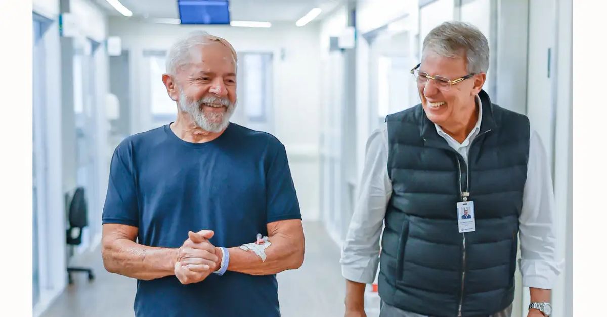 Lula segue internado e fará exames de sangue, diz boletim médico