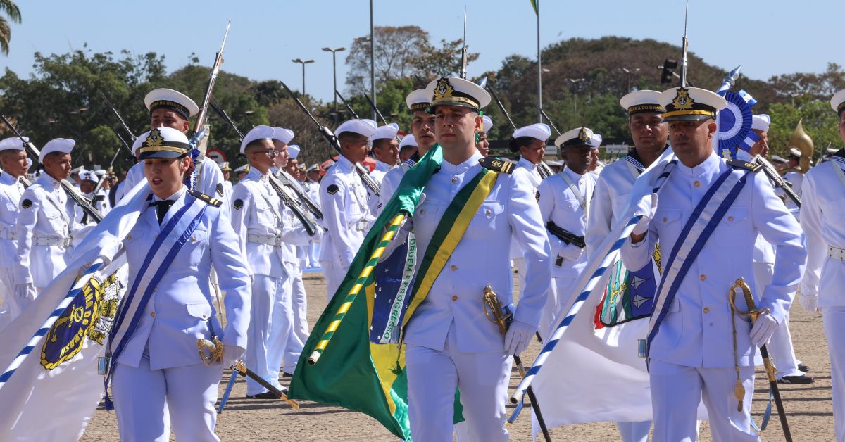 Marinha abre mais de 500 vagas temporárias para oficiais