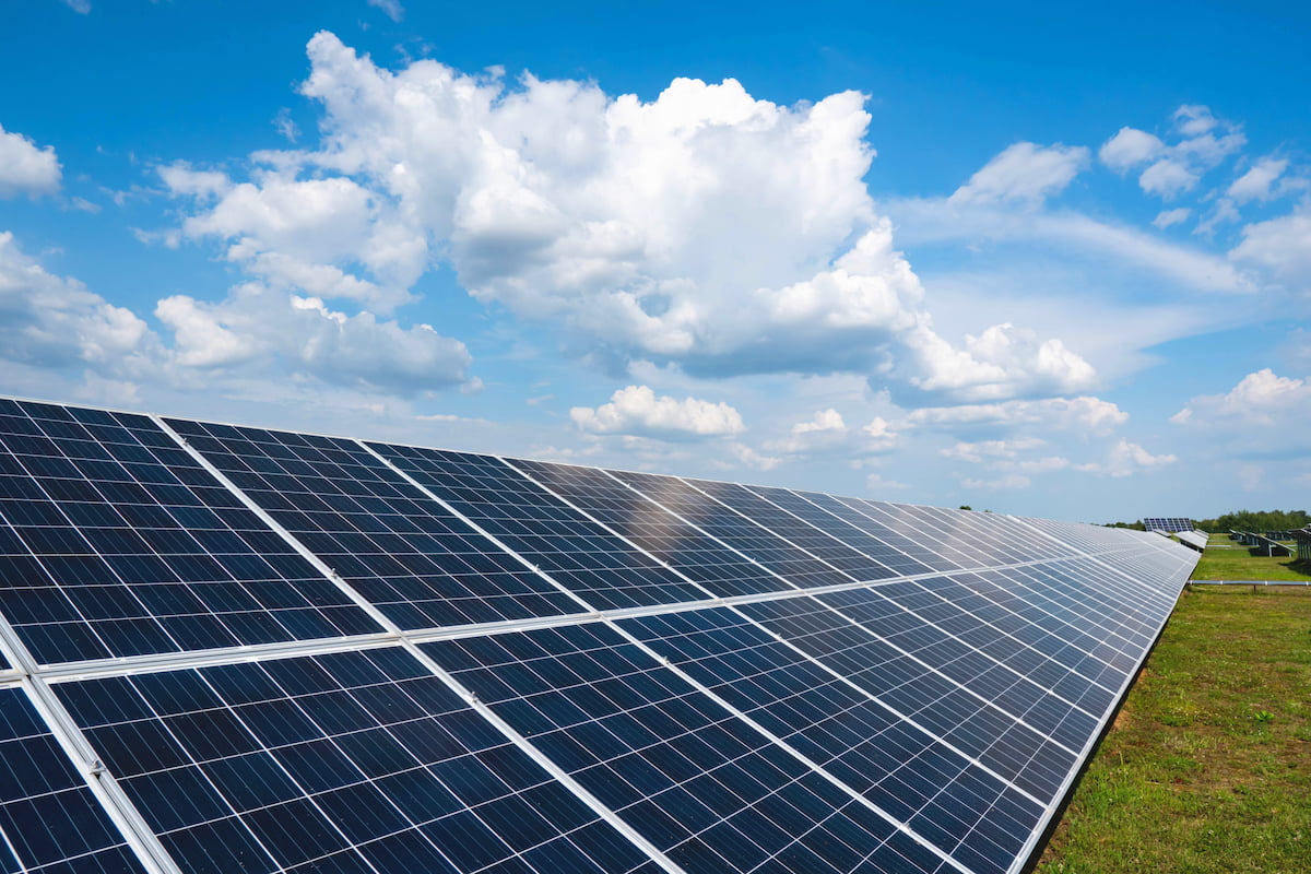 Minas Gerais pode ganhar fábrica para produção de painéis solares