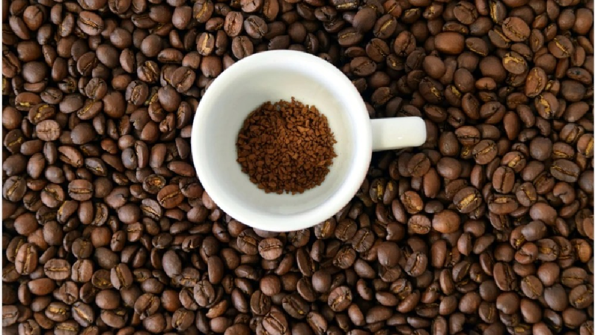 Choques nos preços do café levam cerca de um ano para chegar a consumidores, diz relatório da ONU