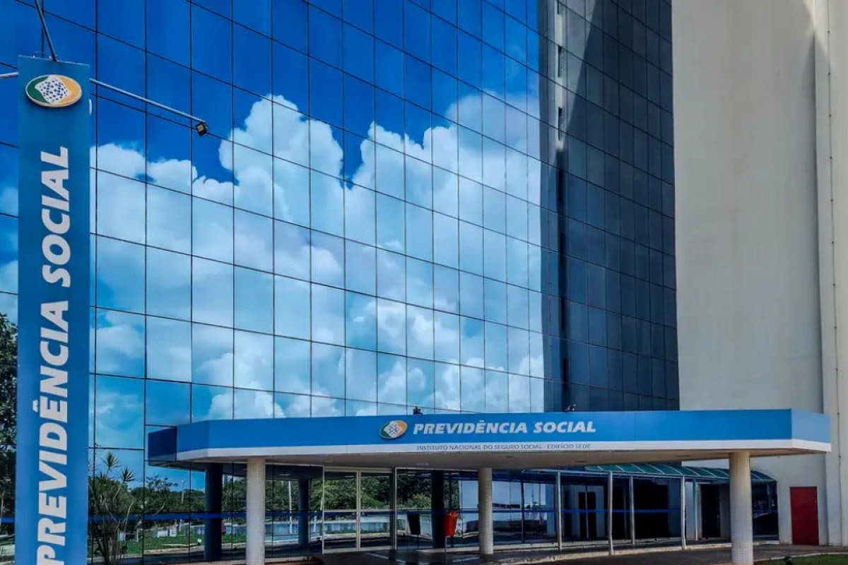 Governo sobe limite de juros cobrados em empréstimo consignado de 1,66% para 1,8%