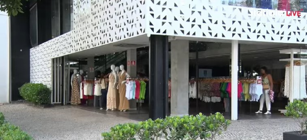 Barro Preto: a tradição dos sacoleiros do bairro considerado polo da moda de BH resiste? 