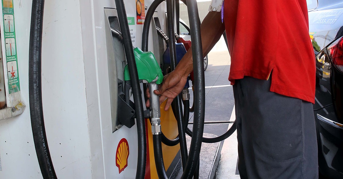 Preços dos combustíveis apresentaram estabilidade em dezembro, mas acumulam alta em 2024
