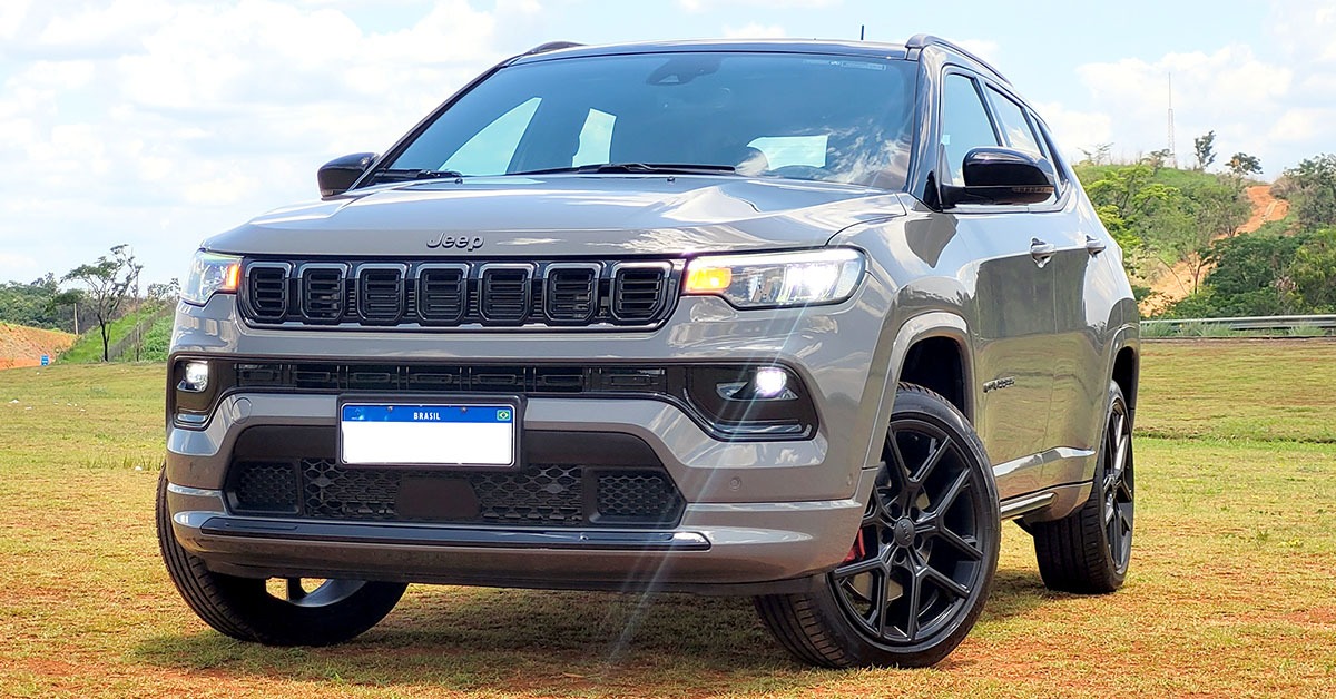 Jeep Compass Blackhawk: conheça a versão topo de linha do SUV médio