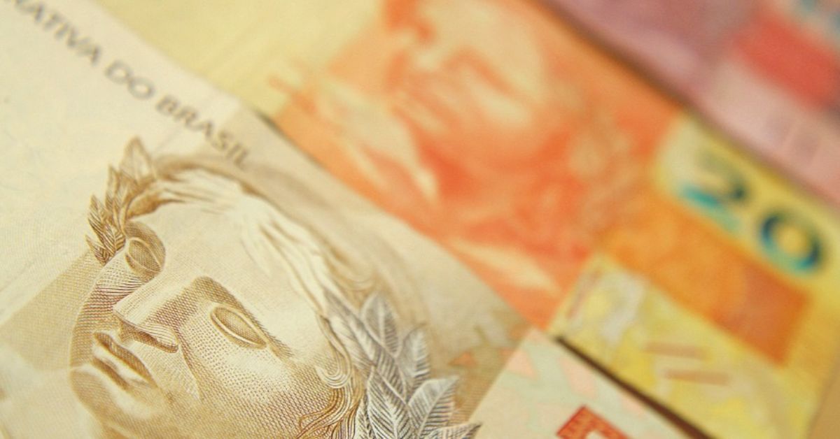 Busca por crédito desacelera com taxa de juros elevada